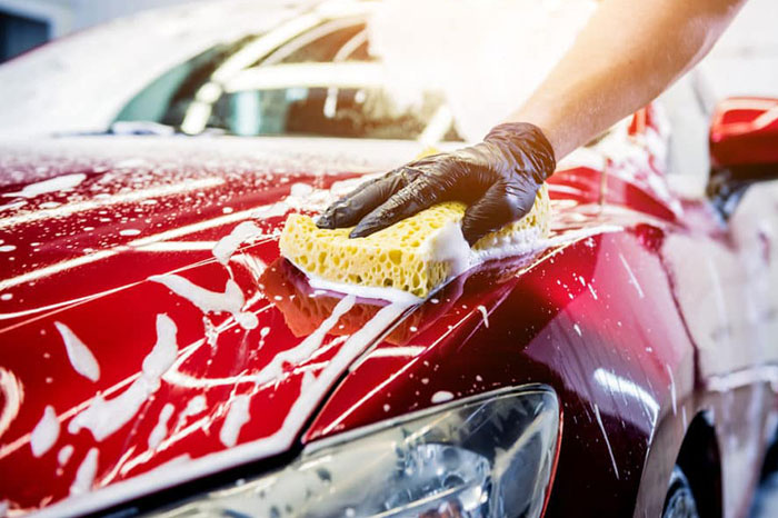 THE HAND CARWASH